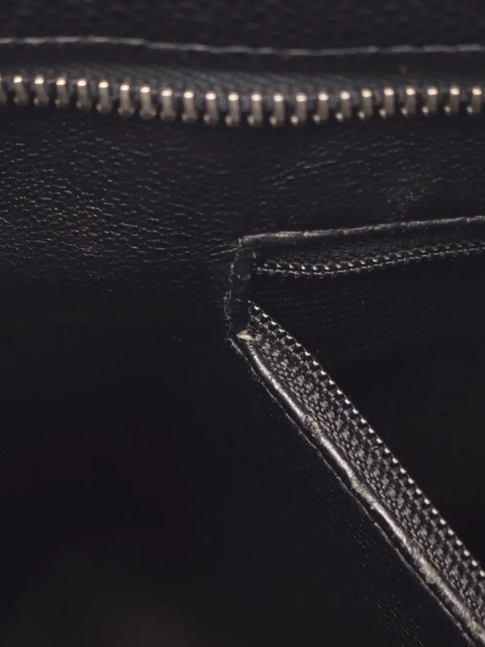Pre-OwnedCHANEL Pre-Owned2000-2002 Reissue tote bag