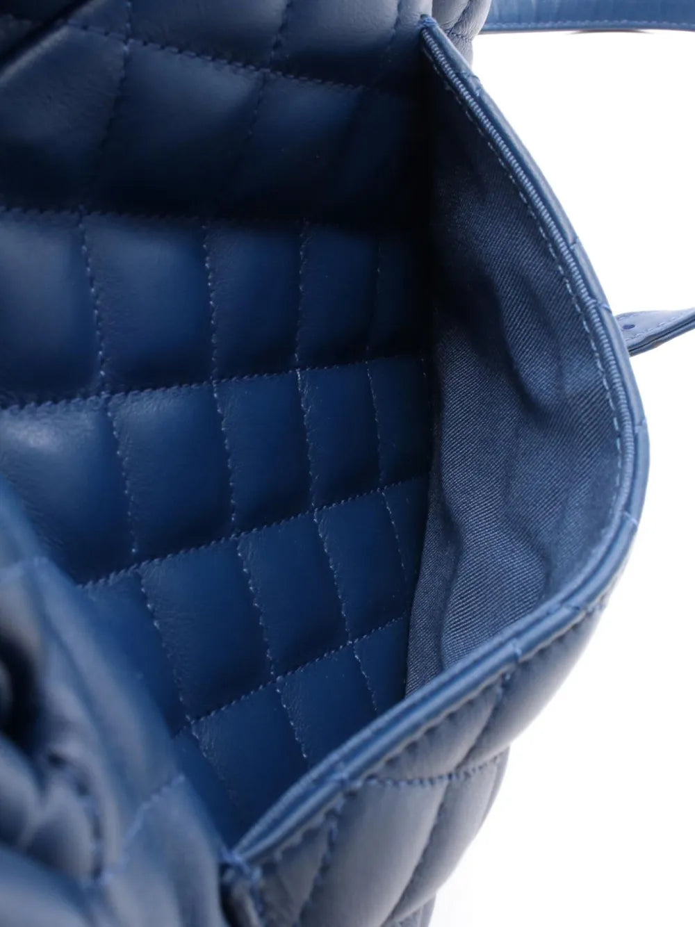 Pre-OwnedCHANEL Pre-Owned2017-2018 Matelasse backpack