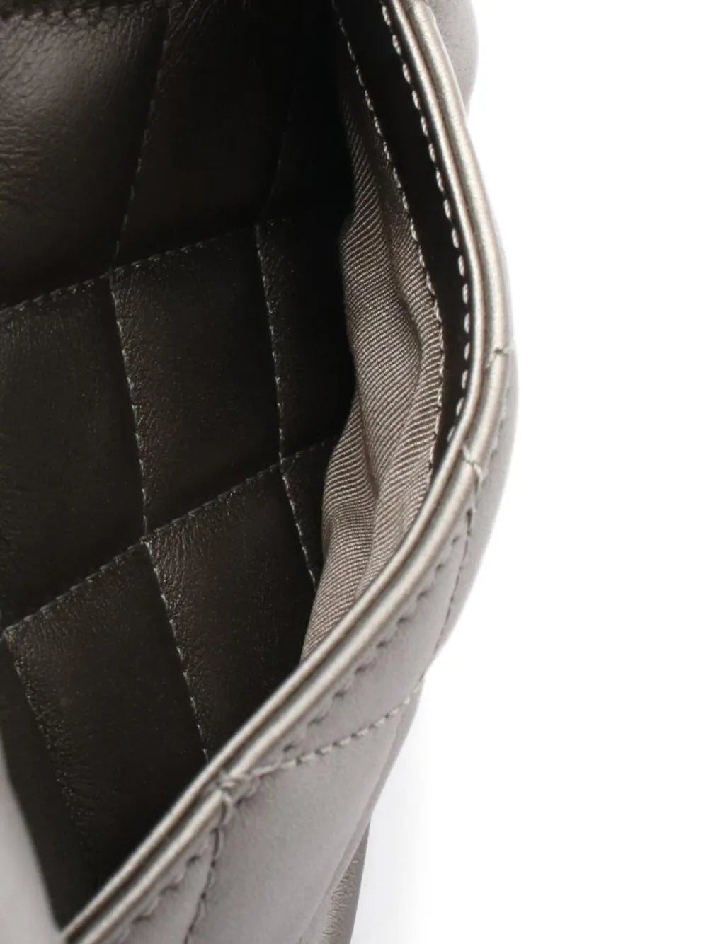 Pre-OwnedCHANEL Pre-Owned2021 chain shoulder bag