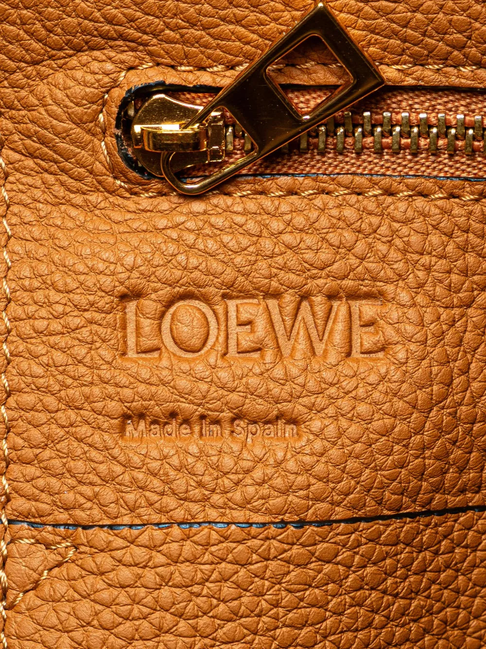 Pre-OwnedLoewe Pre-Owned2018 Medium Leather Flamenco Knot tote bag