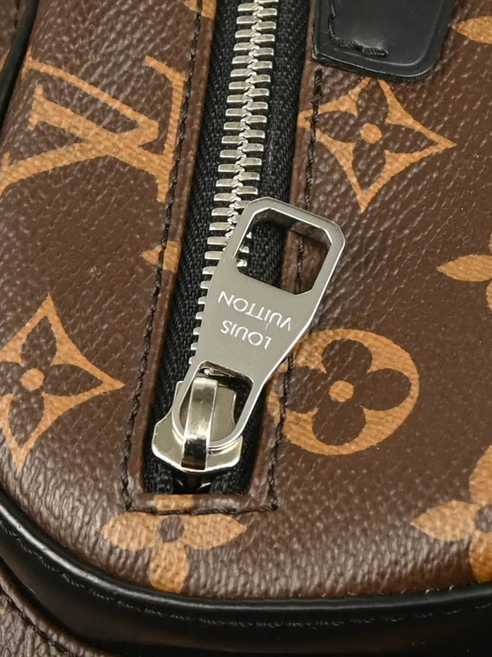 Pre-OwnedLouis Vuitton Pre-Owned2018 Macassar Josh backpack