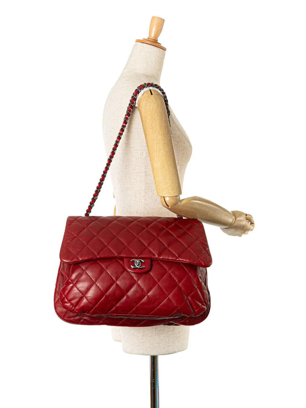 Pre-OwnedCHANEL Pre-Owned2011 Maxi Lambskin 3 Accordion Flap shoulder bag