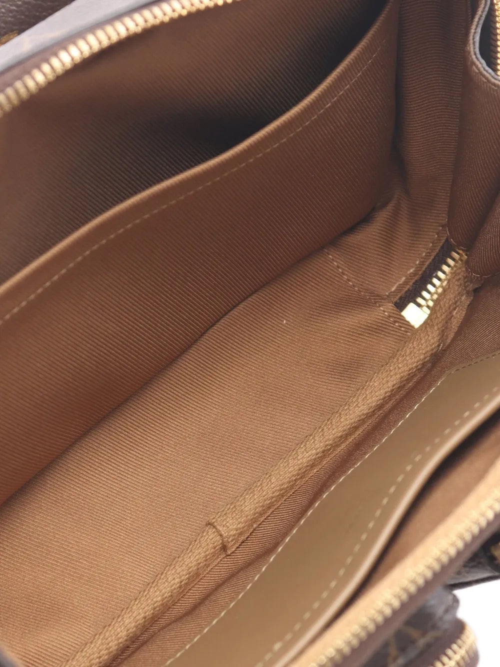 Pre-OwnedLouis Vuitton Pre-Owned2010s Monogram Utility cross body bag