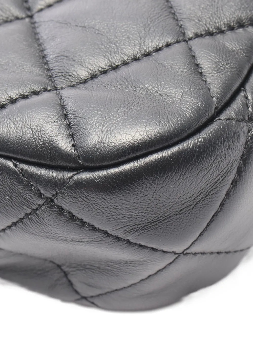 Pre-OwnedCHANEL Pre-Owned2021 matelasse-quilting chain-strap cross body bag
