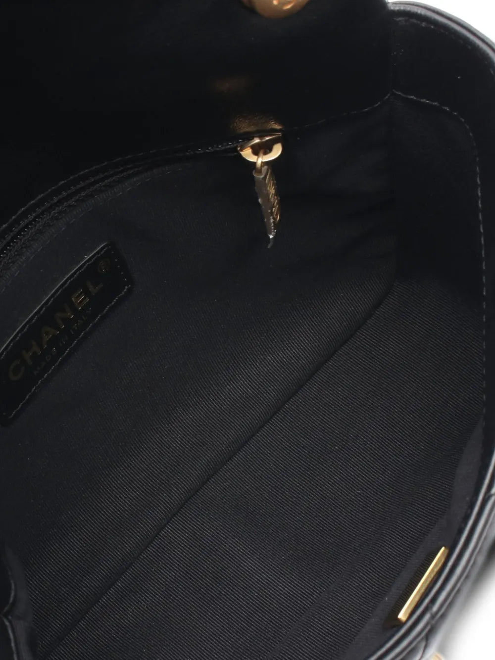 Pre-OwnedCHANEL Pre-Owned2021 matelasse-quilting chain-strap cross body bag