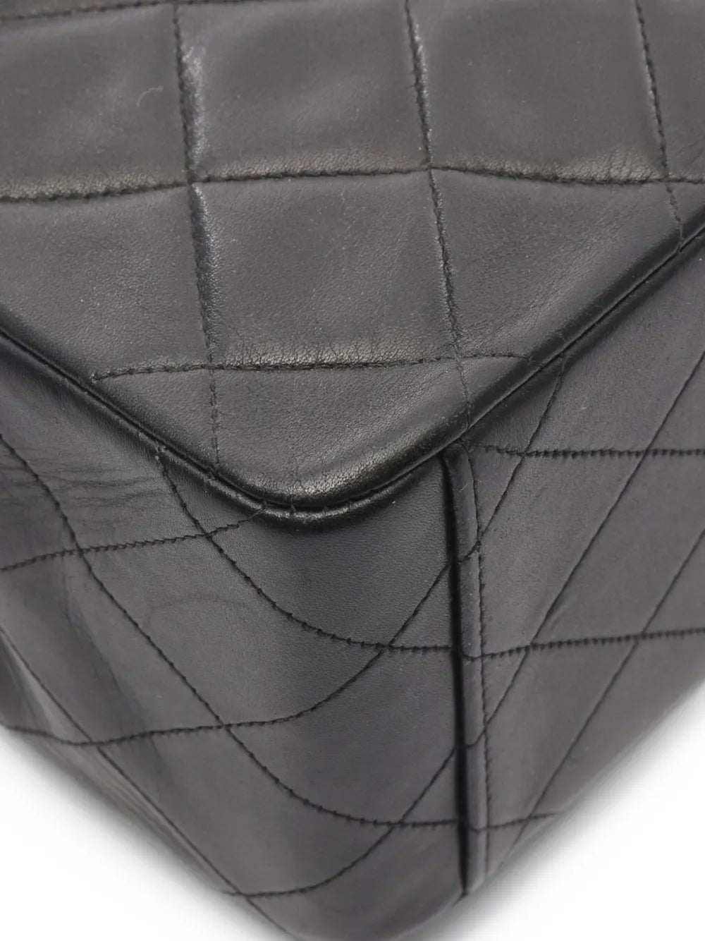Pre-OwnedCHANEL Pre-Owned2000s quilted chain shoulder bag