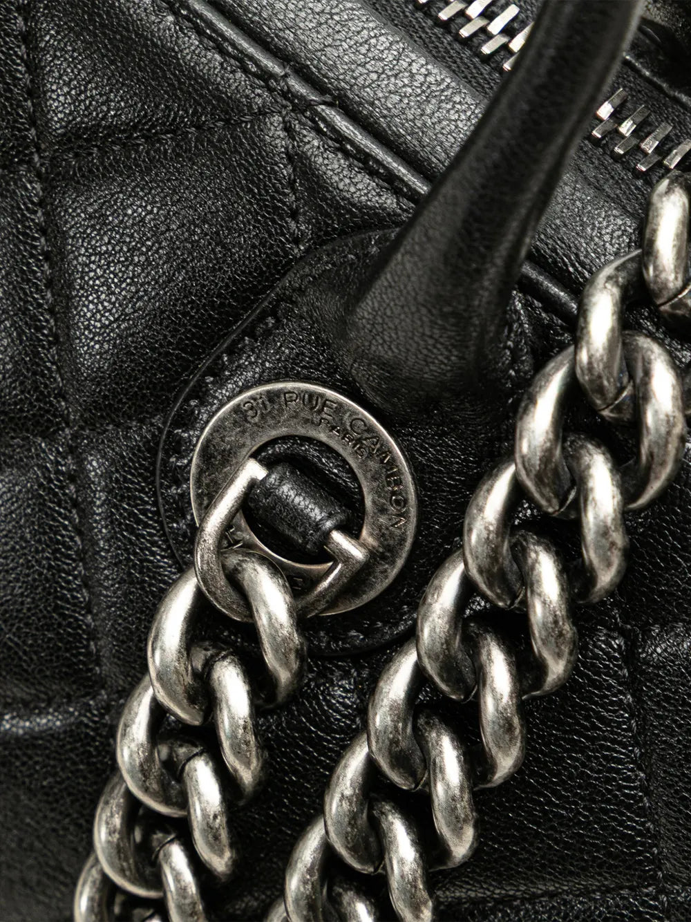 Pre-OwnedCHANEL Pre-Owned2014-2015 Medium Quilted Calfskin Boy Chained Tote satchel