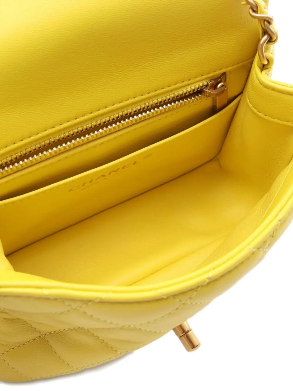 Pre-OwnedCHANEL Pre-Owned2021 mini Classic Flap shoulder bag