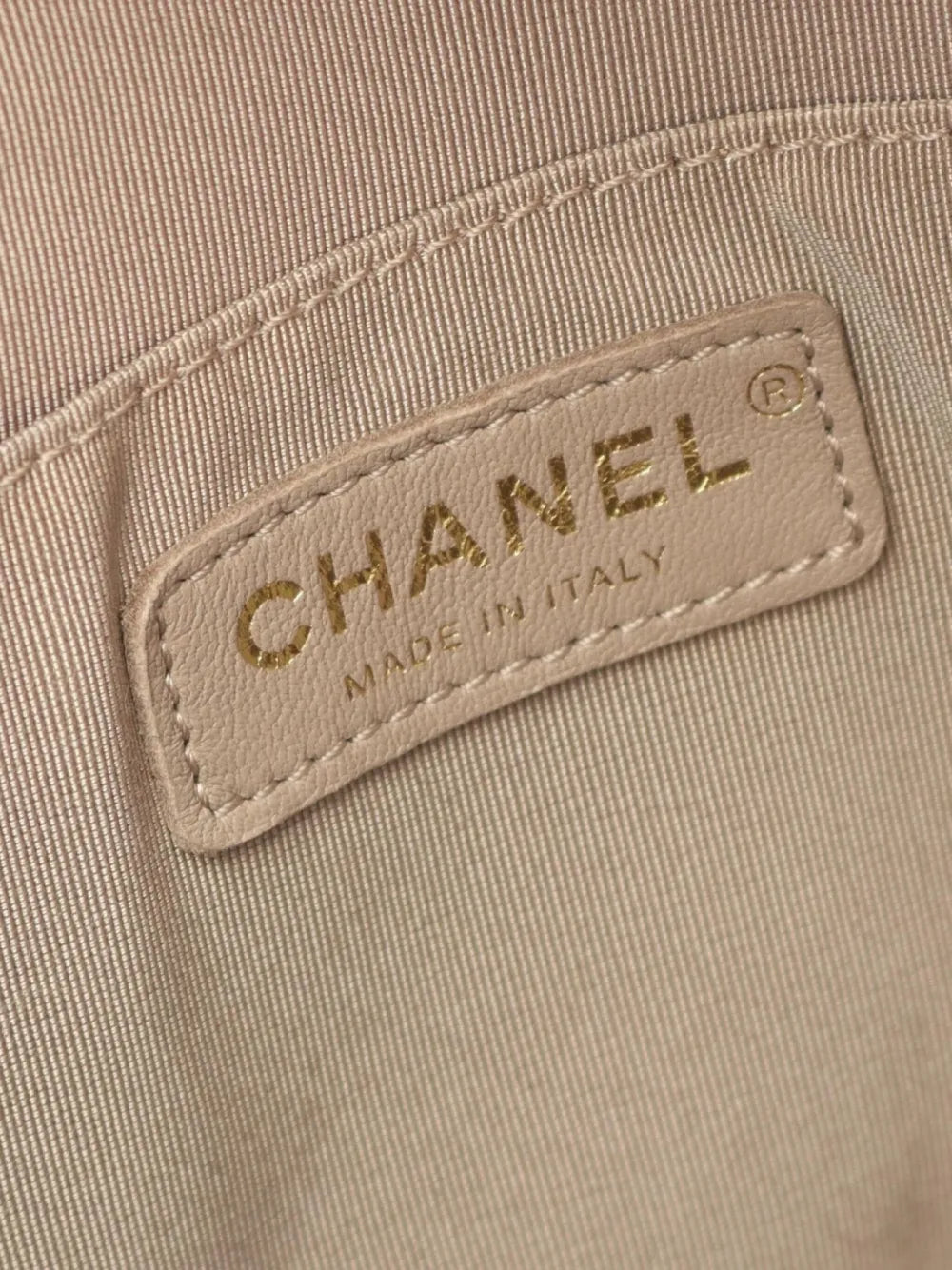 Pre-OwnedCHANEL Pre-Owned2019 matelasse backpack