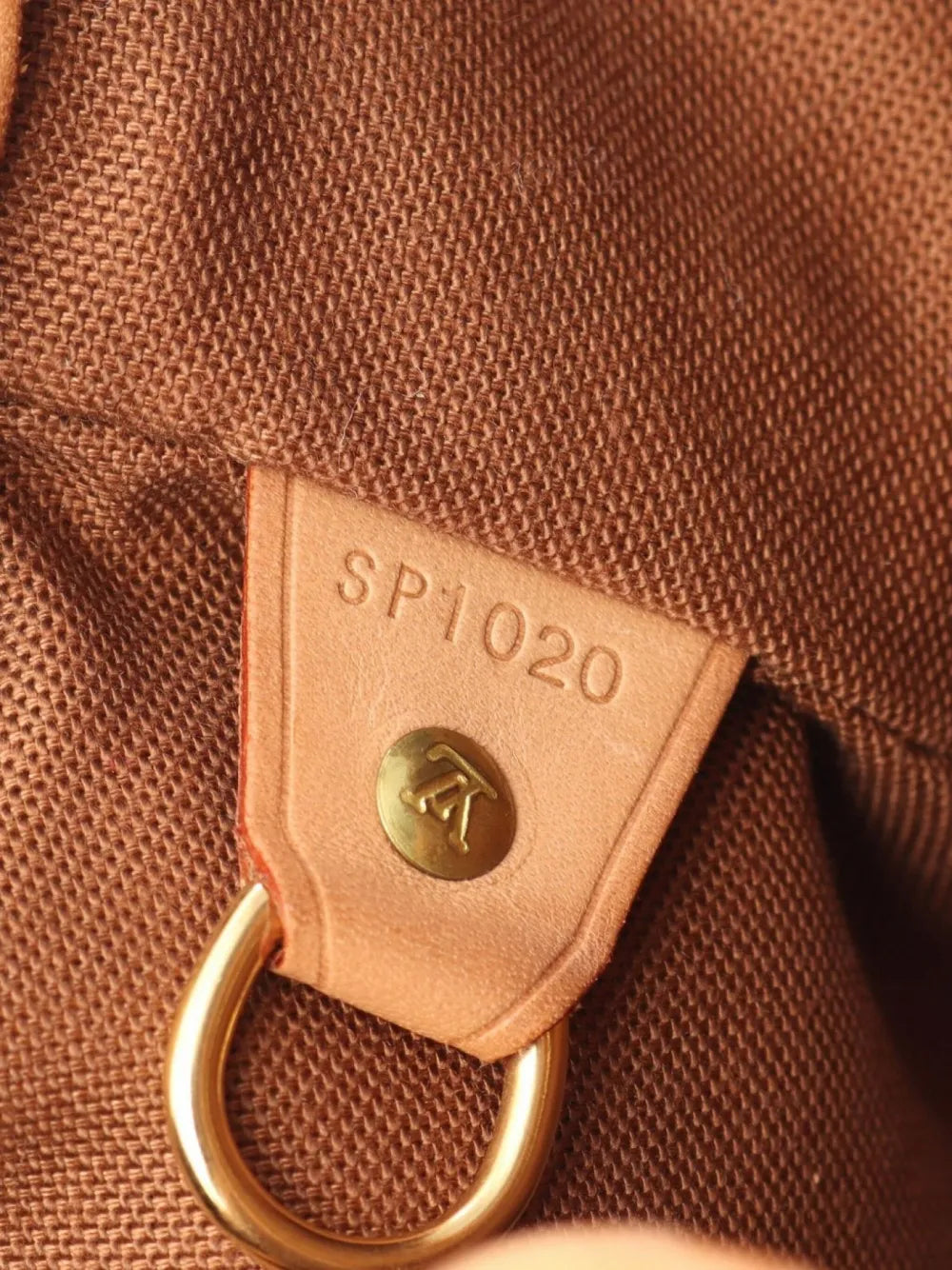 Pre-OwnedLouis Vuitton Pre-Owned2000 Montsouris MM Monogram leather backpack