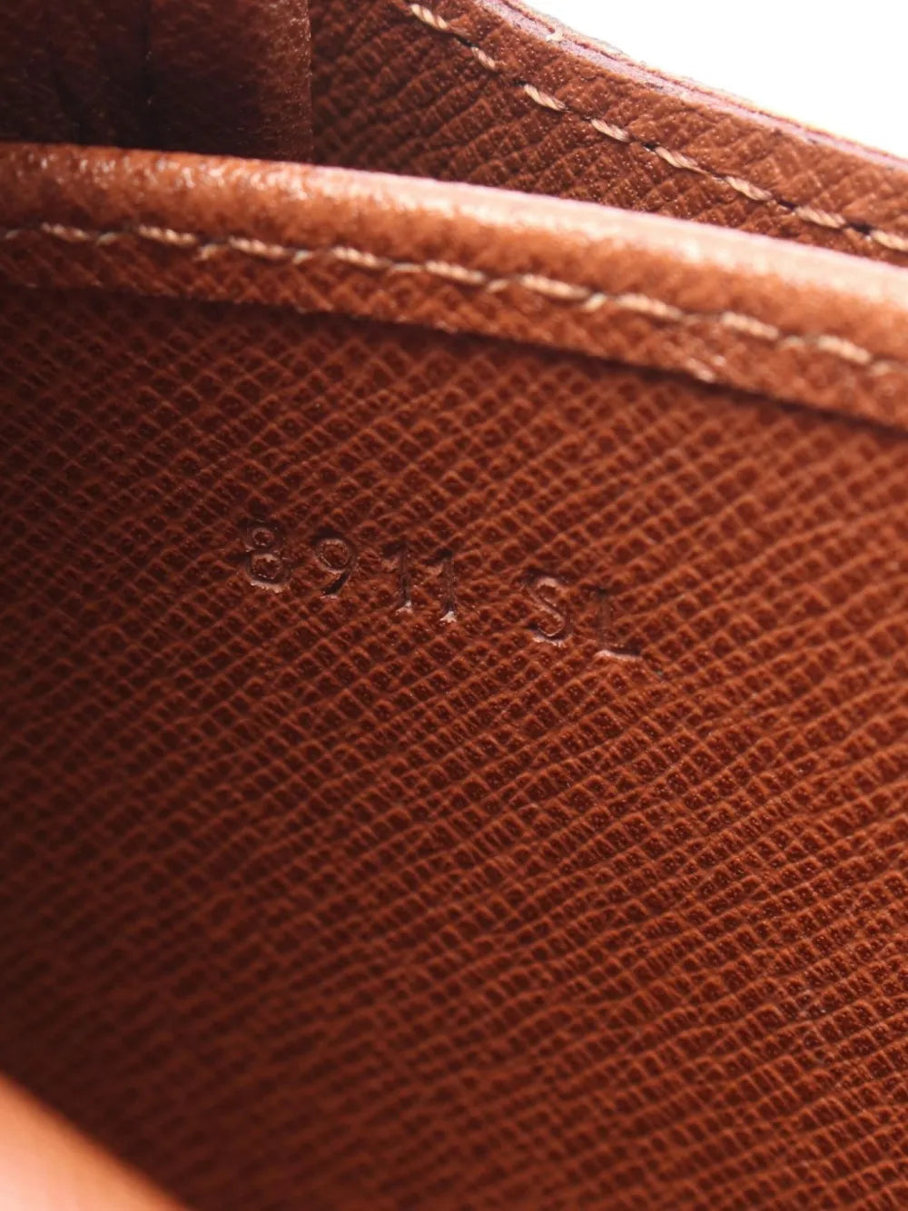 Pre-OwnedLouis Vuitton Pre-Owned1991 monogram leather shoulder bag