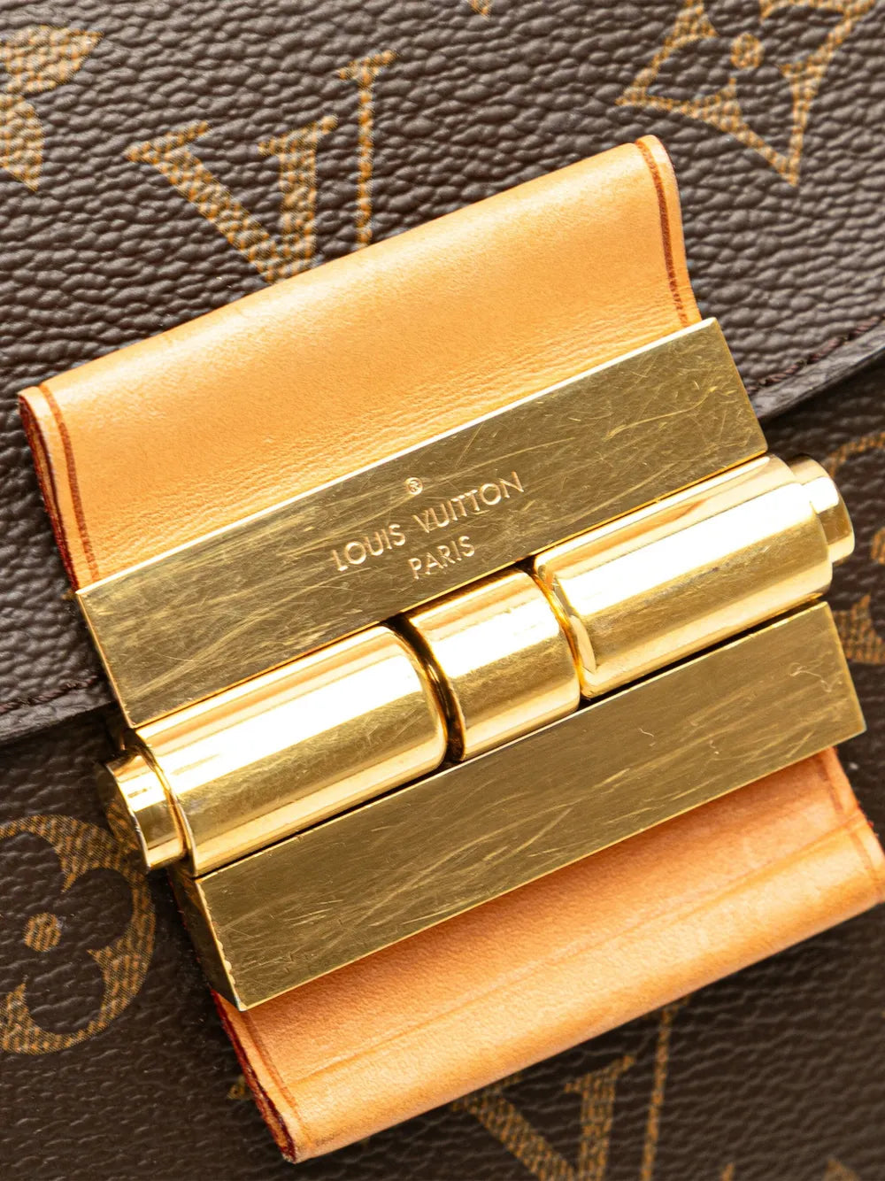 Pre-OwnedLouis Vuitton Pre-Owned2014 Monogram Olympe MM shoulder bag