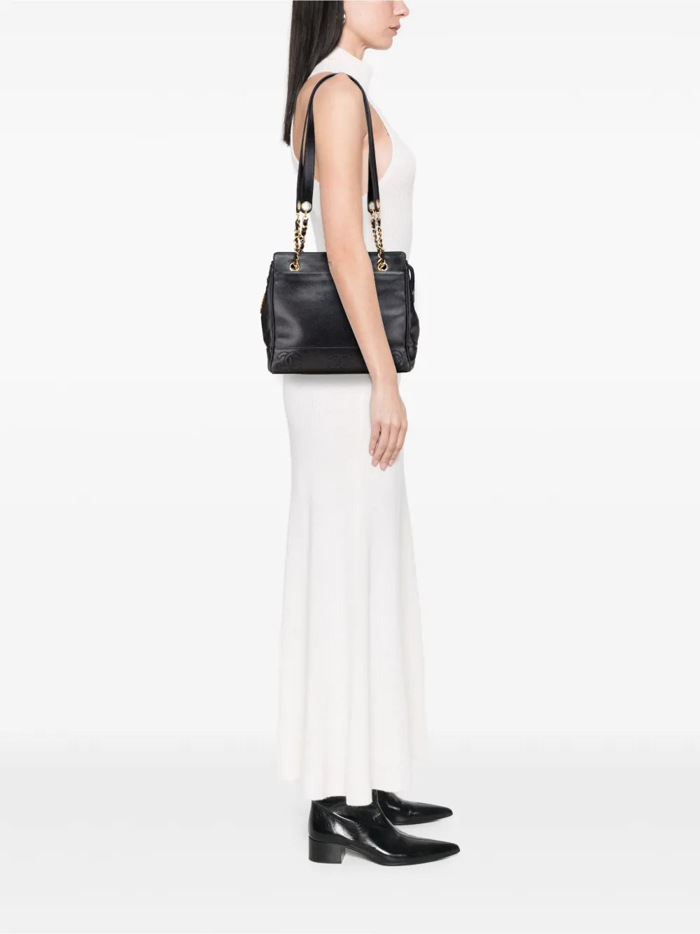 Pre-OwnedCHANEL Pre-Owned1996-1997 Triple CC Caviar shoulder bag