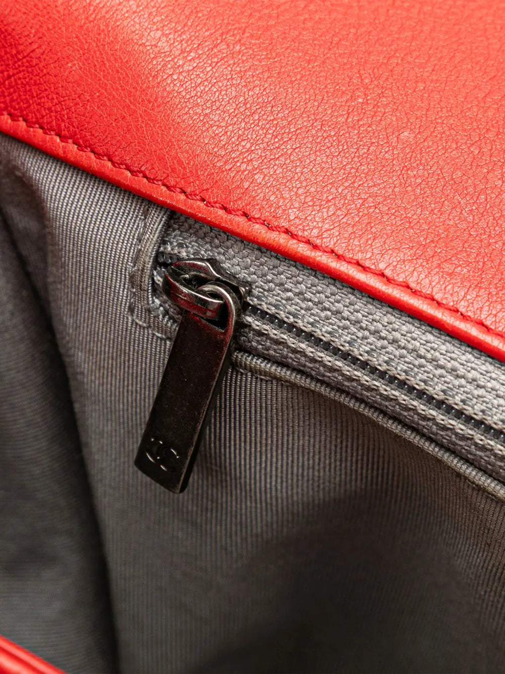 Pre-OwnedCHANEL Pre-Owned2013-2014 Medium Quilted Calfskin Wild Stitch Boy Flap crossbody bag