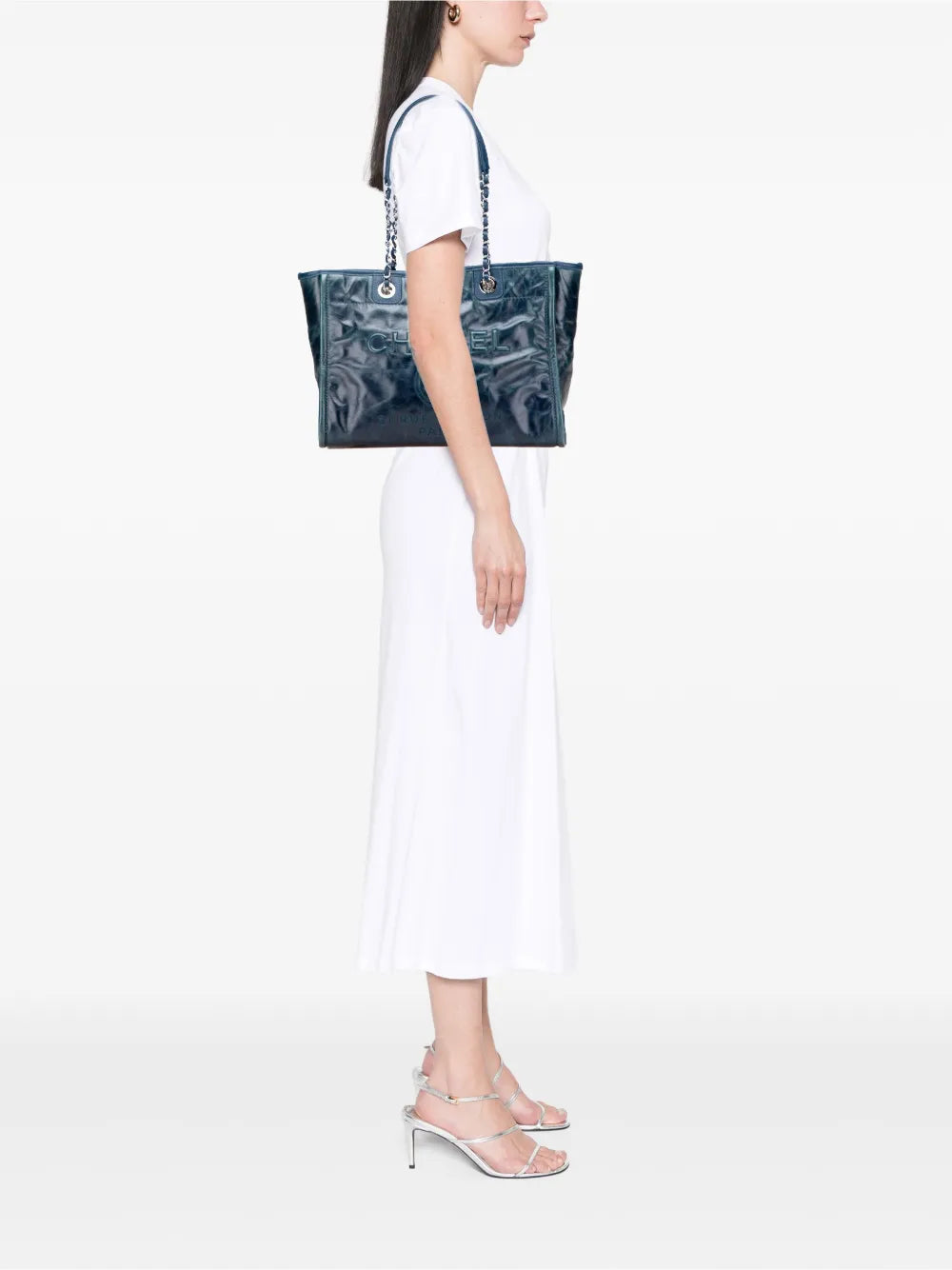 Pre-OwnedCHANEL Pre-Owned2016-2017 Small Glazed Calfskin Deauville tote bag