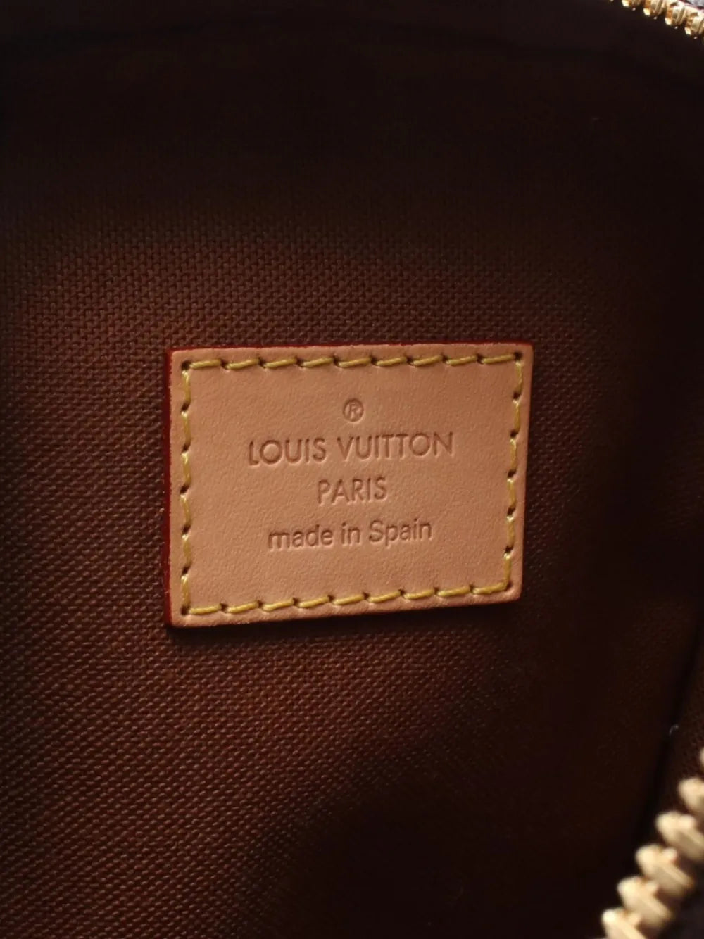 Pre-OwnedLouis Vuitton Pre-Owned2009 Pochette Ganju bag