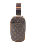 Pre-OwnedLouis Vuitton Pre-Owned2002 monogram pochette belt bag