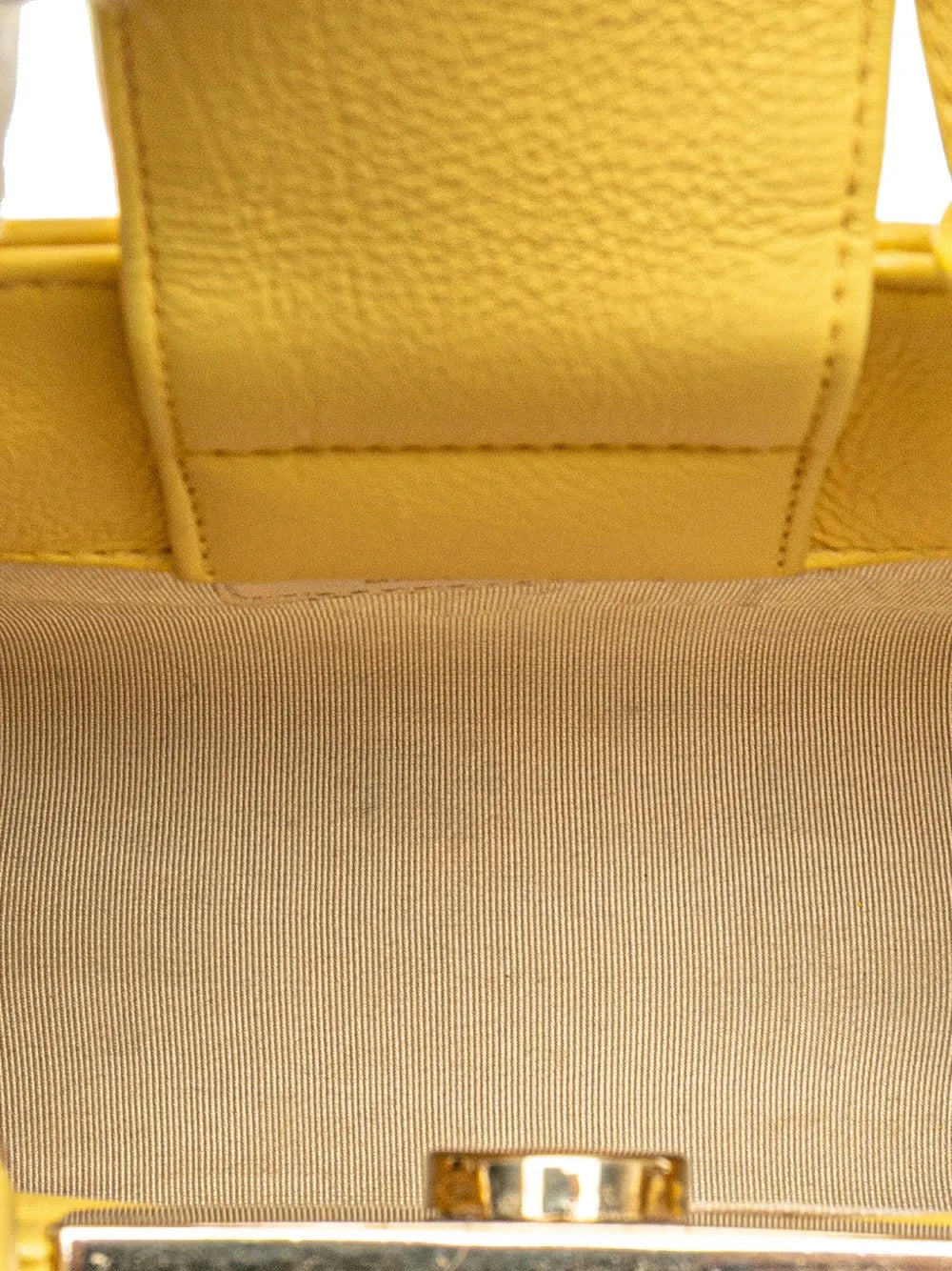 Pre-OwnedCHANEL Pre-Owned2016-2017 Mini Calfskin Label Click Shopping Tote satchel