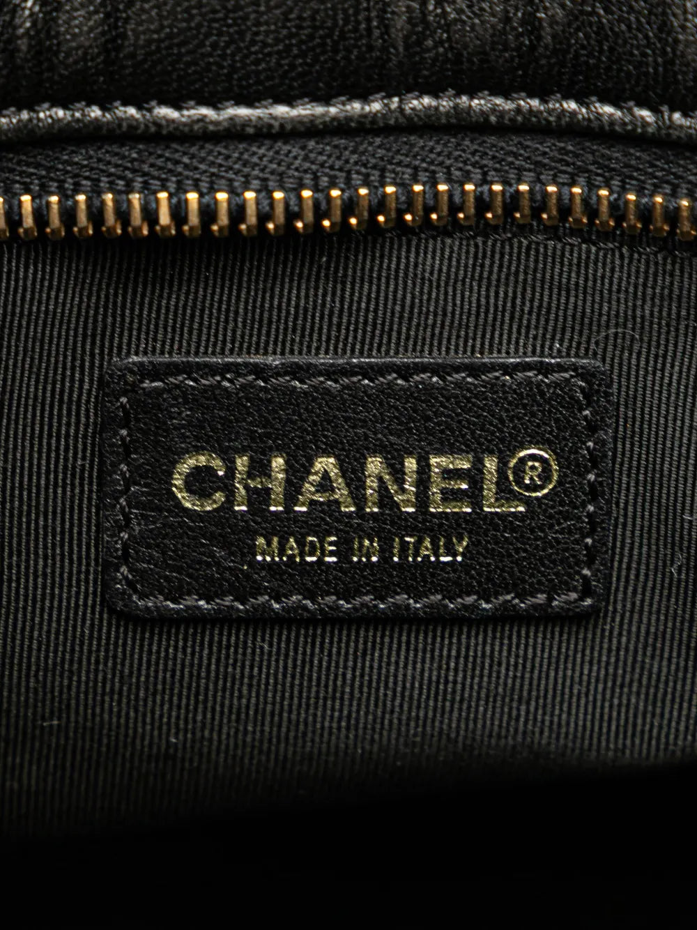 Pre-OwnedCHANEL Pre-Owned2002-2003 CC Chocolate Bar Lambskin tote bag
