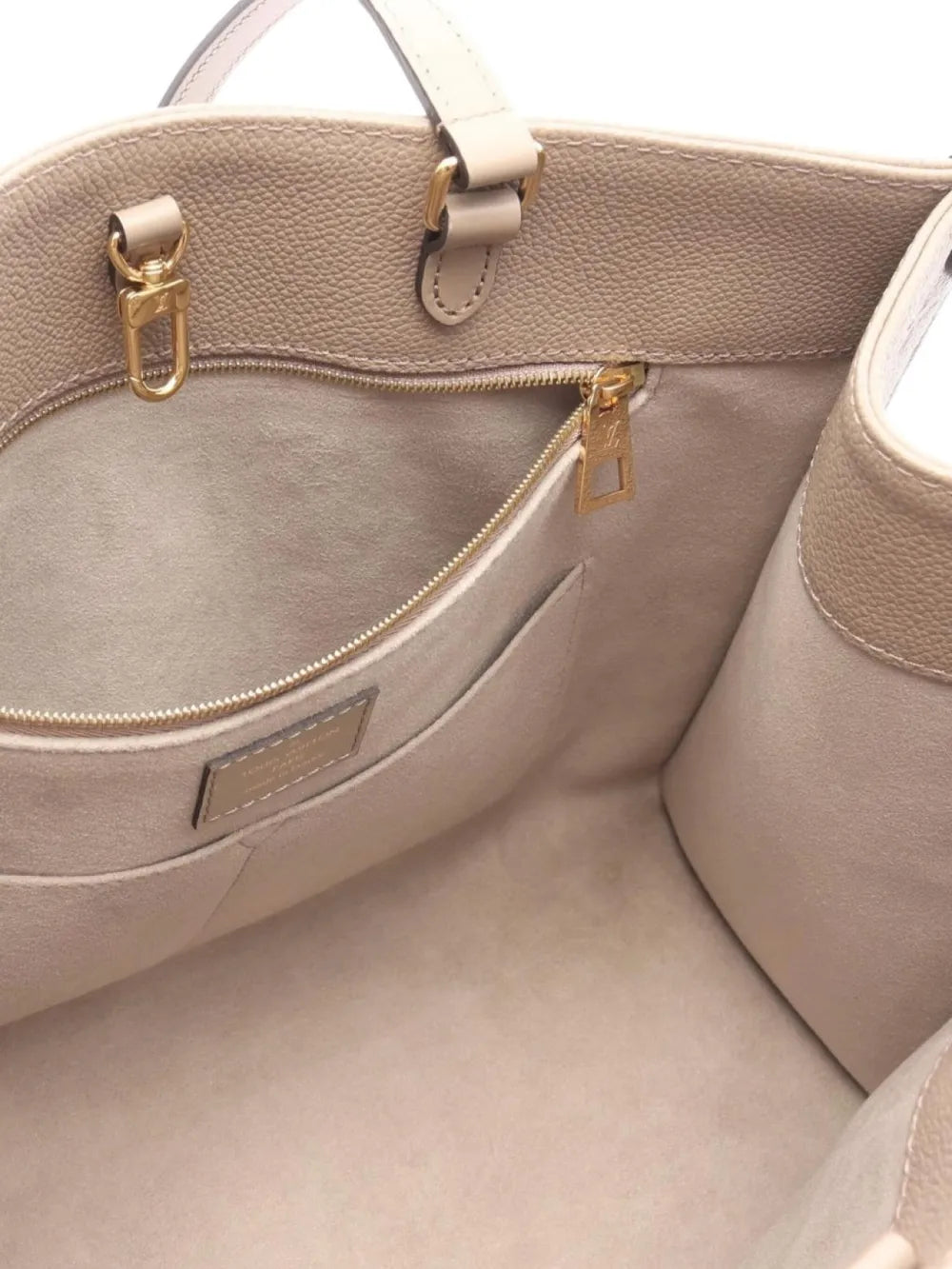 Pre-OwnedLouis Vuitton Pre-Owned2021 On-the-go MM shoulder bag