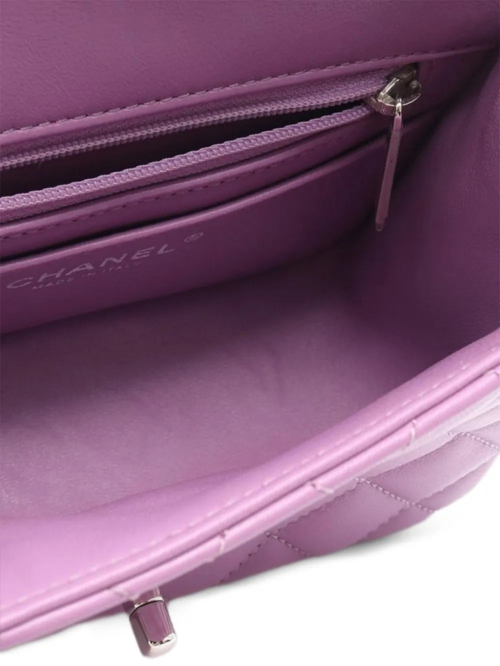 Pre-OwnedCHANEL Pre-Owned2020-2021 mini Matelasse shoulder bag