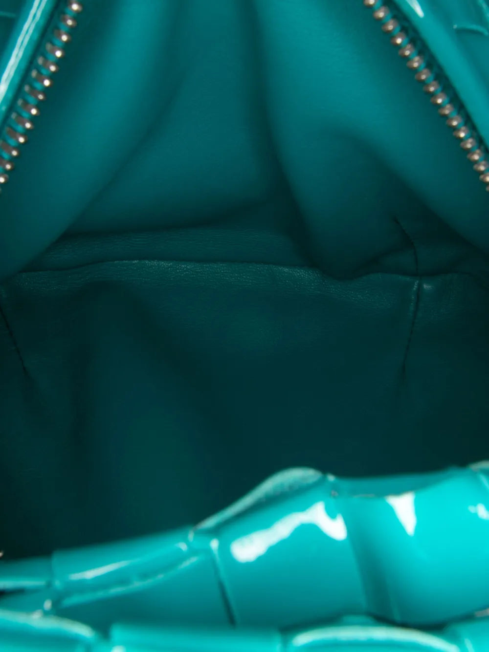 Pre-OwnedBottega Veneta Pre-Owned2020-2025 Mini Patent Intrecciato Jodie hobo bag
