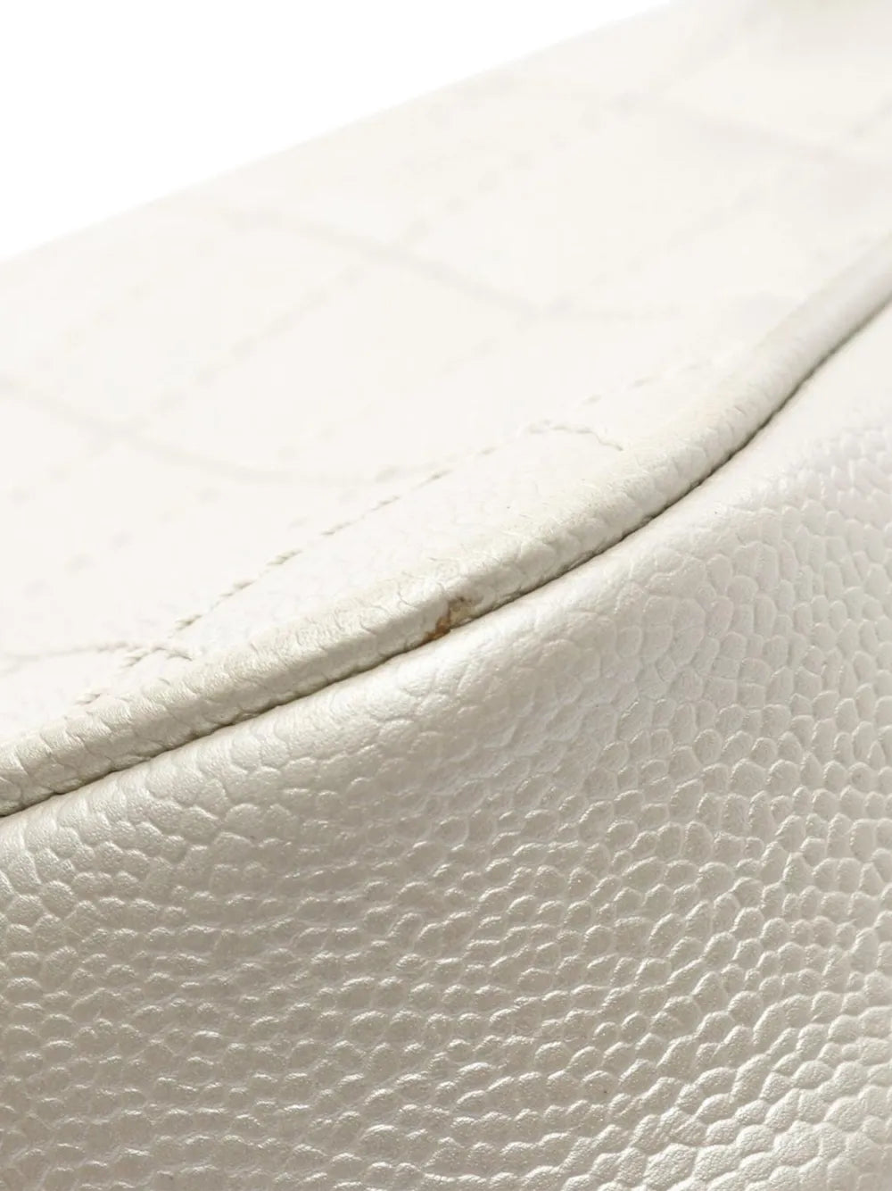 Pre-OwnedCHANEL Pre-Owned2005-2006 CC Quilted Caviar crossbody bag
