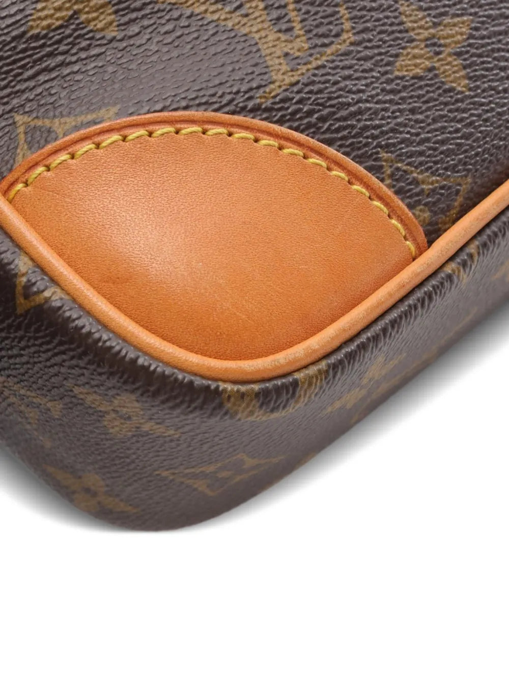 Pre-OwnedLouis Vuitton Pre-Owned2008 Trocadero 27 shoulder bag