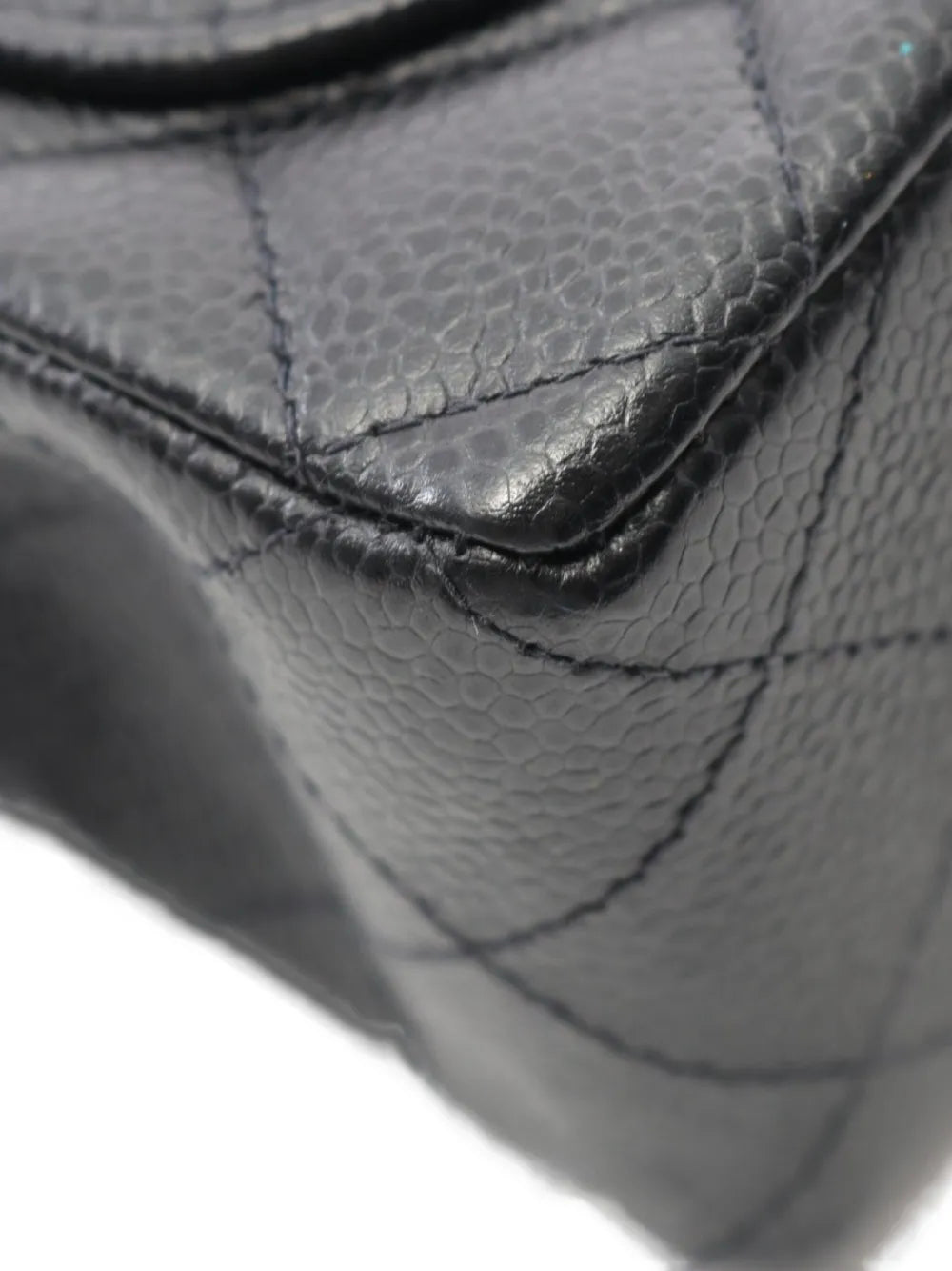 Pre-OwnedCHANEL Pre-Owned2004-2005 mini matelasse chain shoulder bag