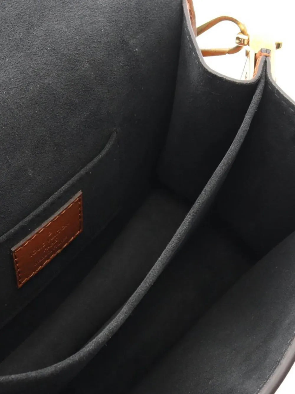 Pre-OwnedLouis Vuitton Pre-Owned2021 mini Dauphine shoulder bag