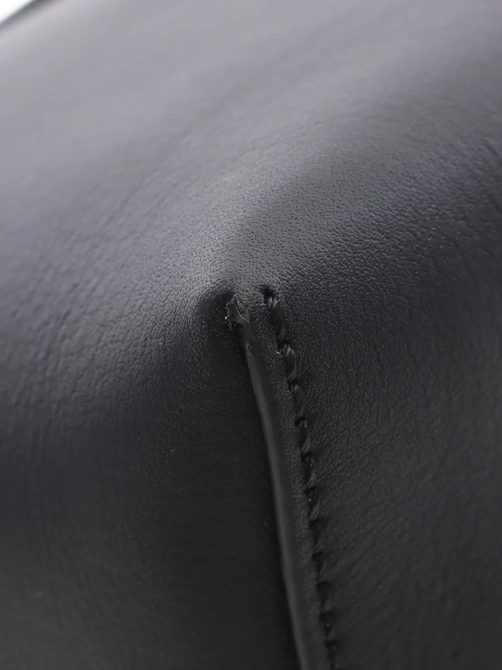 Pre-OwnedFendi Pre-Owned2020s medium By The Way handbag