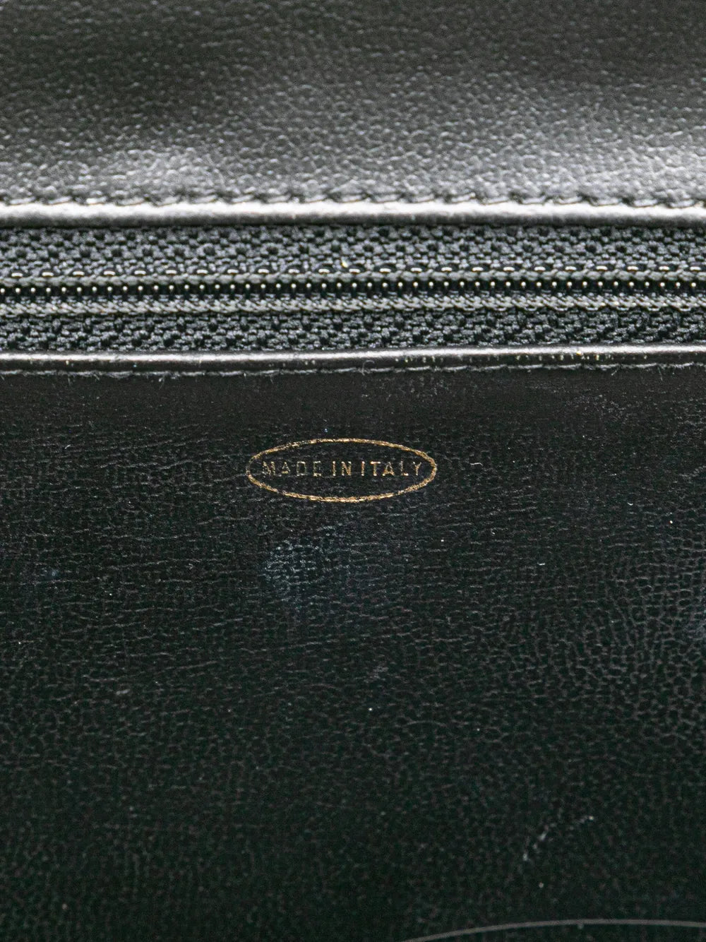 Pre-OwnedCHANEL Pre-Owned1994-1996 CC Stitched Calfskin Turnlock Case vanity bag