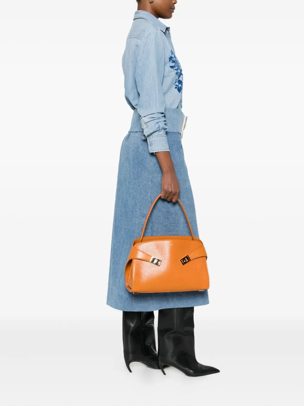 FerragamoHug curved-top clasp tote bag