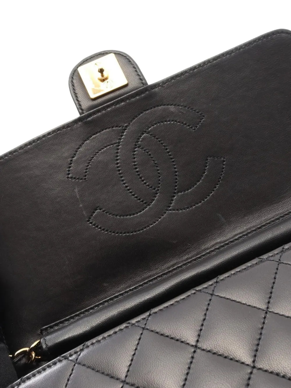 Pre-OwnedCHANEL Pre-Owned1997-1999 matelasssingle flap chain shoulder bag