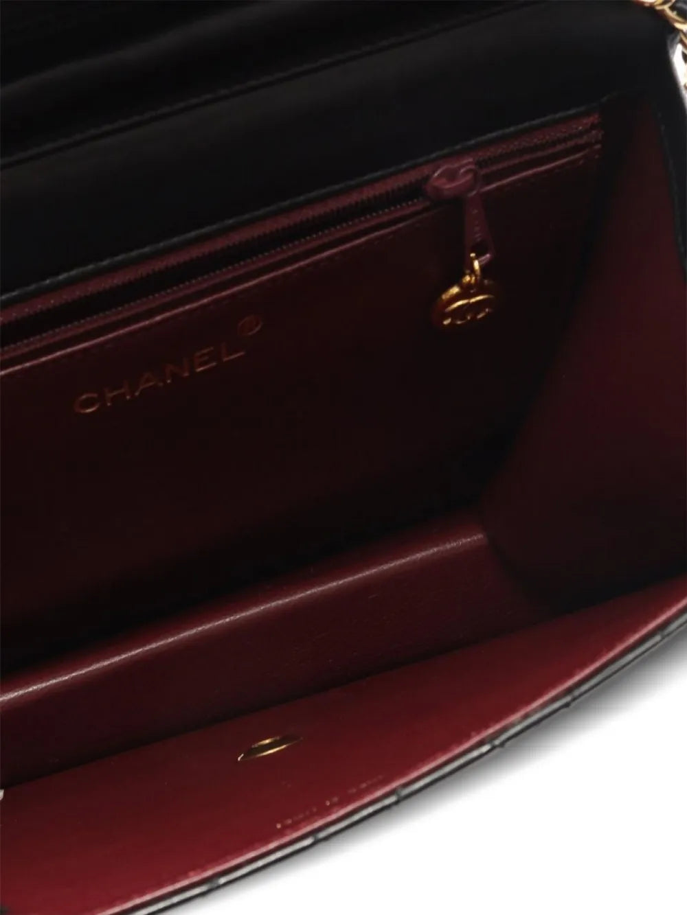 Pre-OwnedCHANEL Pre-Owned1997-1999 matelasssingle flap chain shoulder bag
