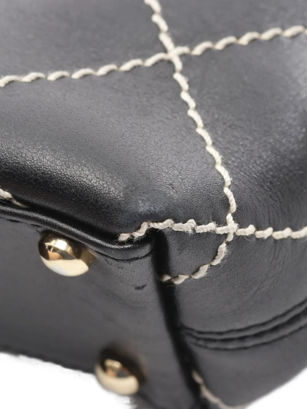 Pre-OwnedCHANEL Pre-Owned2002-2003 stitch detail handbag