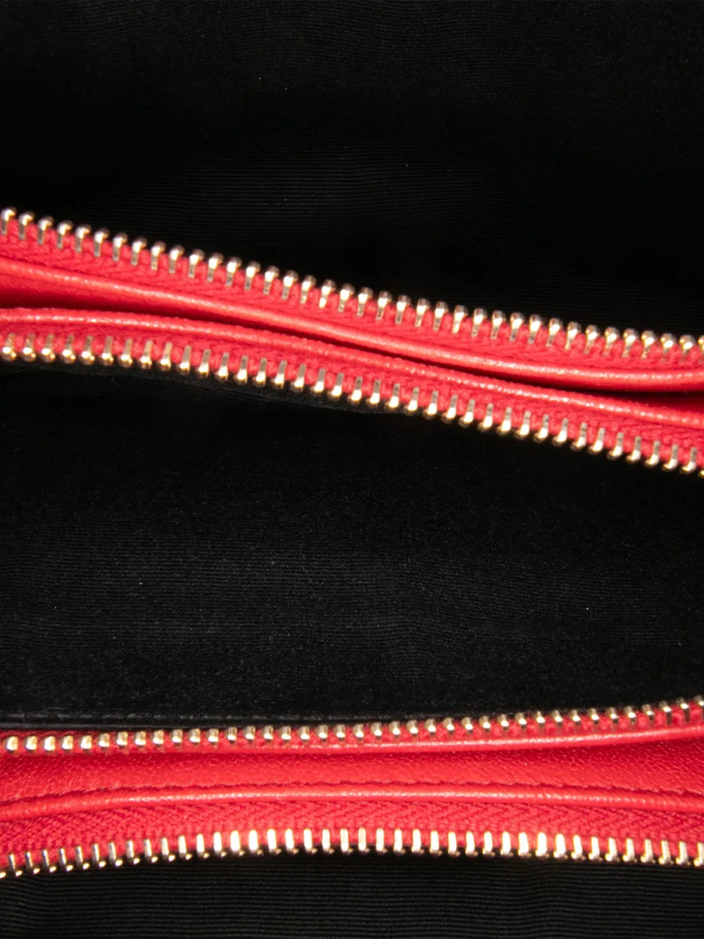 Pre-OwnedSaint Laurent Pre-Owned2019 Diamond Quilted Lambskin Angie Chain Bag crossbody bag