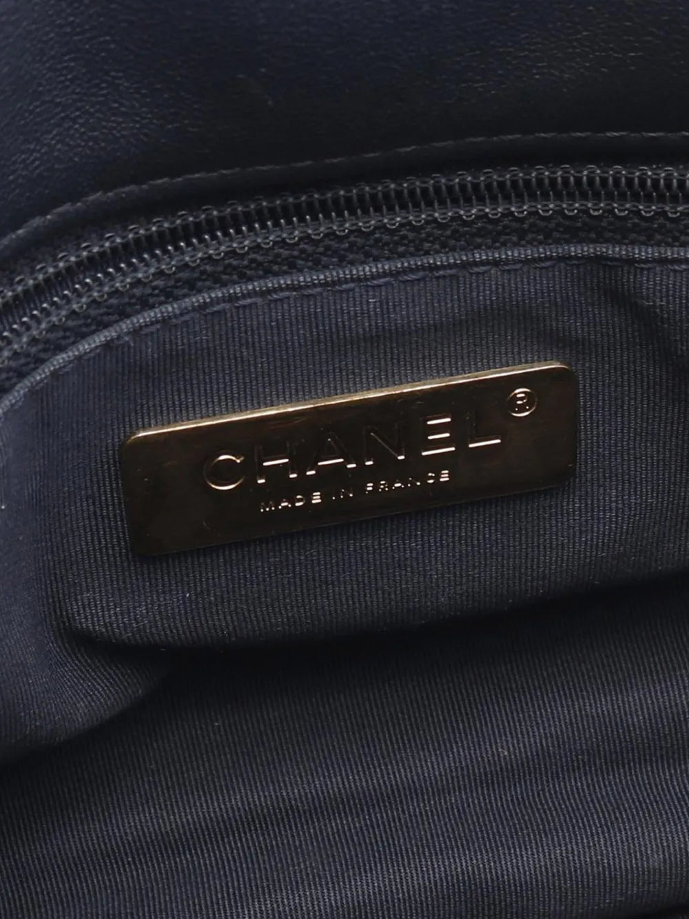 Pre-OwnedCHANEL Pre-Owned2021 Medium Lambskin Stitched 19 Flap satchel