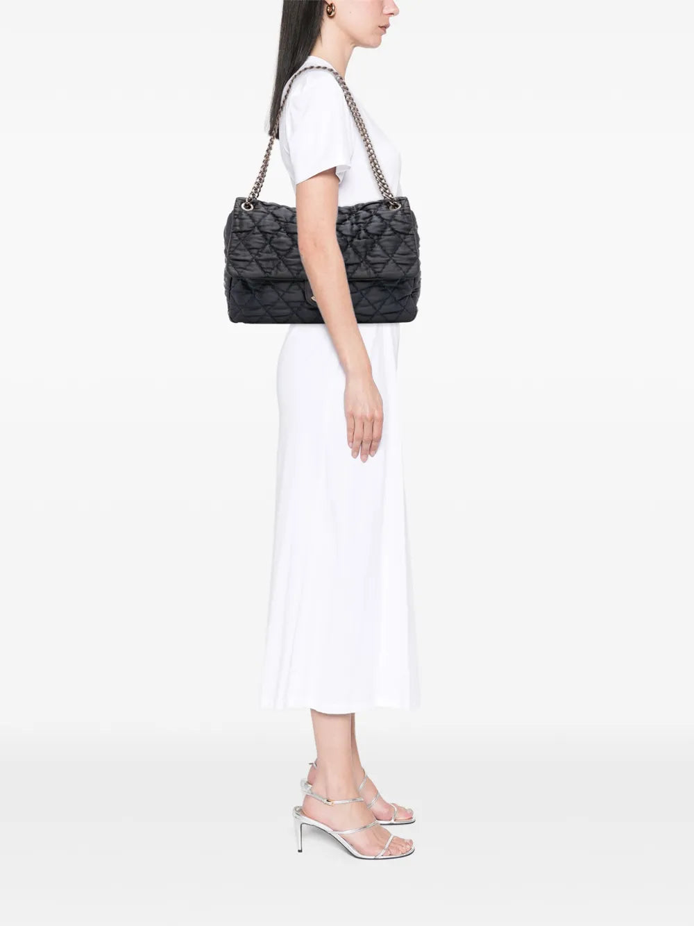 Pre-OwnedCHANEL Pre-Owned2009-2010 Extra Large CC Quilted Satin Single Flap shoulder bag