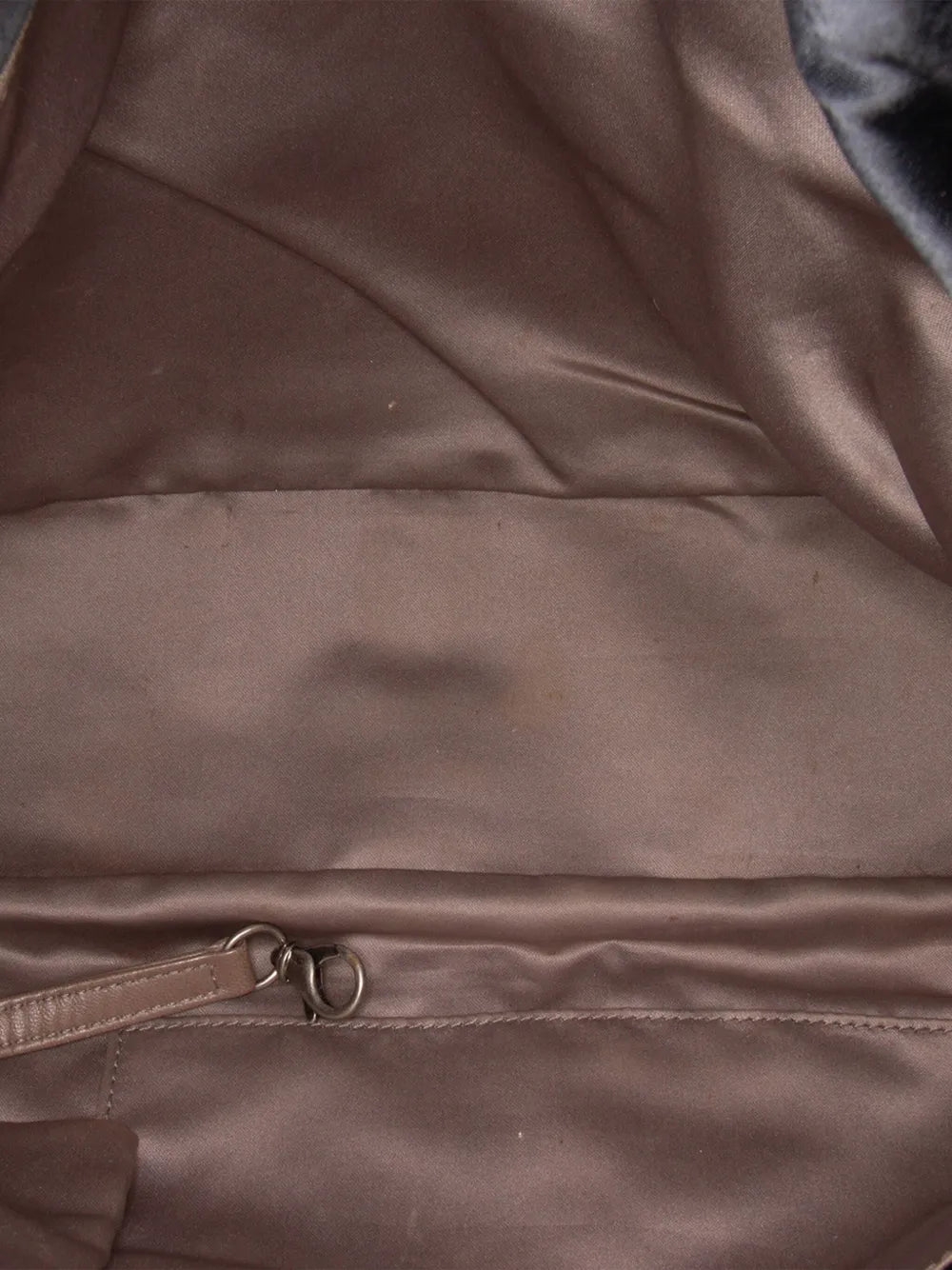 Pre-OwnedCHANEL Pre-Owned2009-2010 Extra Large CC Quilted Satin Single Flap shoulder bag
