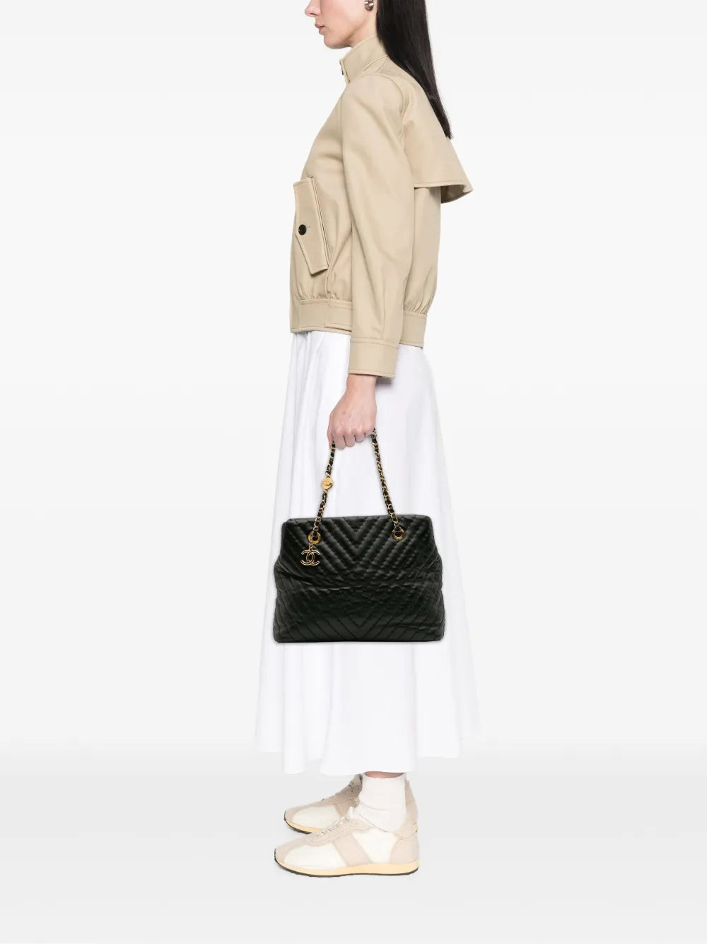 Pre-OwnedCHANEL Pre-Owned2012 Large Chevron Calfskin Surpique tote bag