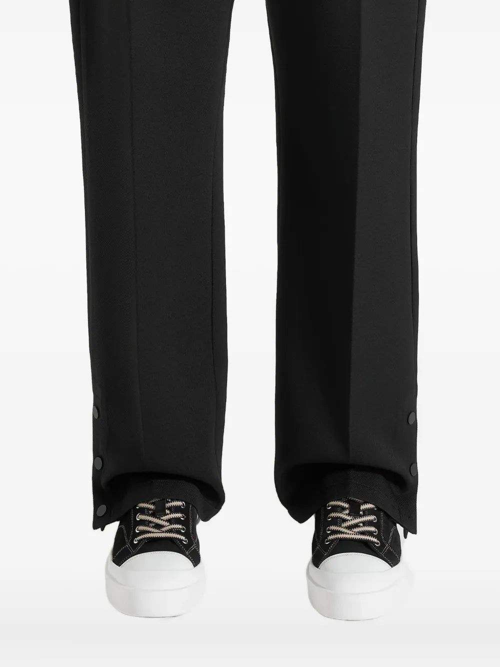 Mani e De Voir Vienna Contrast-Stitch Suede Sneakers