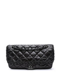 Pre-OwnedCHANEL Pre-Owned2010-2011 Medium Quilted Metallic Aged Calfskin Chain Me Flap shoulder bag