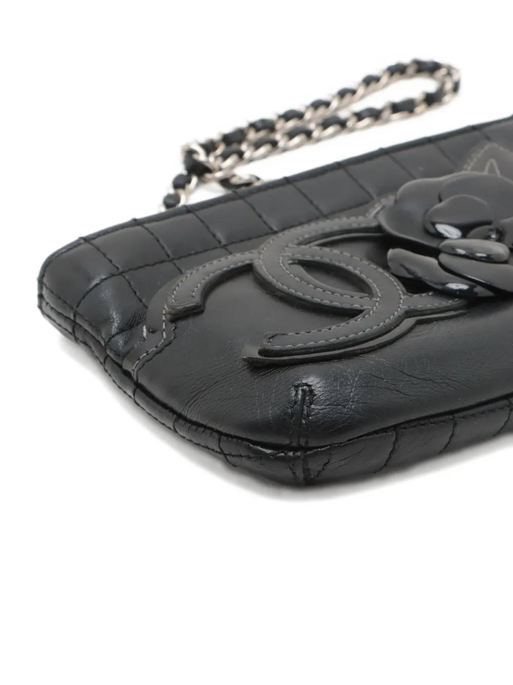 Pre-OwnedCHANEL Pre-Owned2005-2006s Camellia No.5 quilted-leather shoulder bag