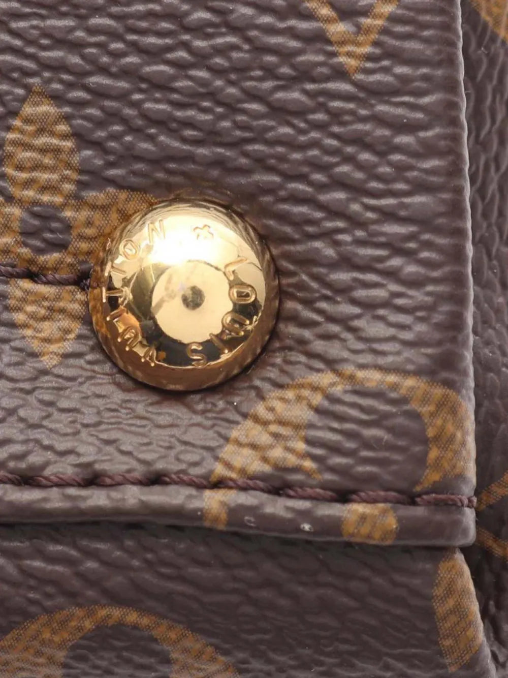 Pre-OwnedLouis Vuitton Pre-Owned2021-2025 Monogram V Tote BB satchel