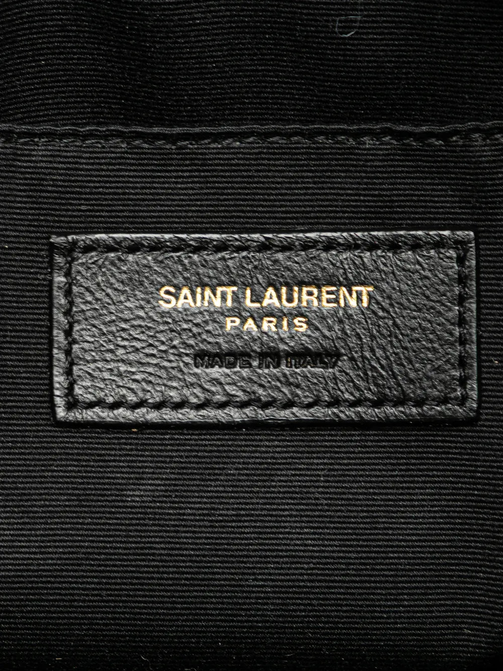 Pre-OwnedSaint Laurent Pre-Owned2020 Quilted Leather Lou Camera Bag crossbody bag
