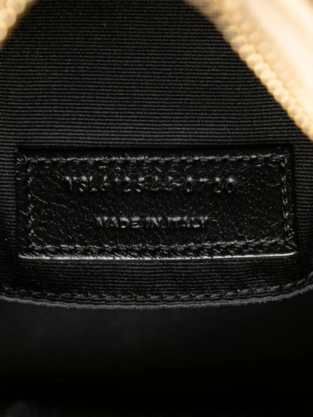 Pre-OwnedSaint Laurent Pre-Owned2020 Quilted Leather Lou Camera Bag crossbody bag