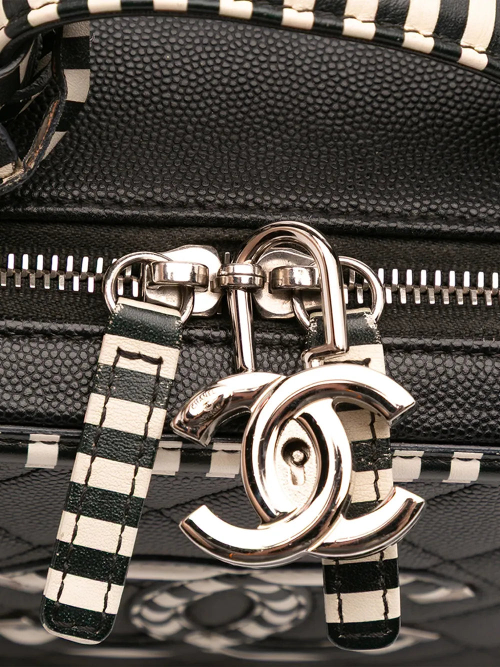 Pre-OwnedCHANEL Pre-Owned2019 Small Caviar Striped CC Filigree Case vanity bag