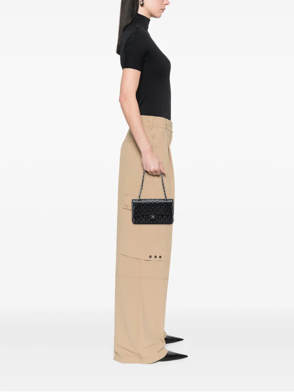Pre-OwnedCHANEL Pre-Owned2019 Medium Classic Caviar Double Flap shoulder bag