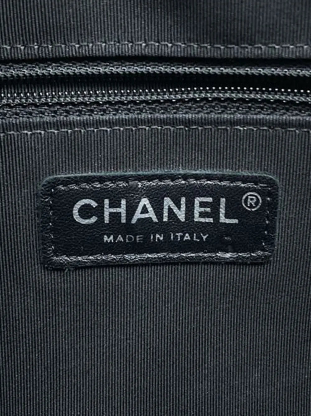 Pre-OwnedCHANEL Pre-Owned2016-2017 Small Tweed and Lambskin Girl Clutch on Chain crossbody bag